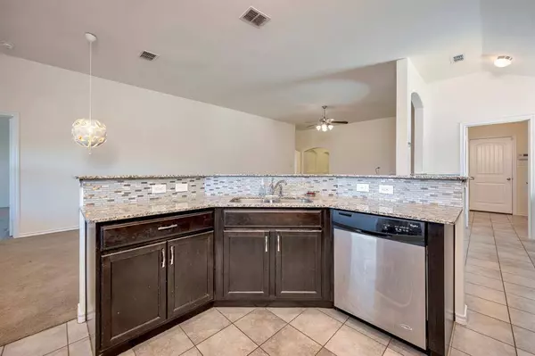 12024 Castleford Way, Fort Worth, TX 76036