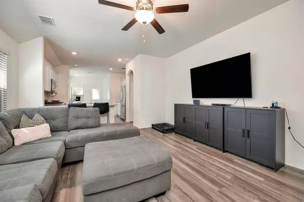 5809 Fir Tree Lane, Fort Worth, TX 76123