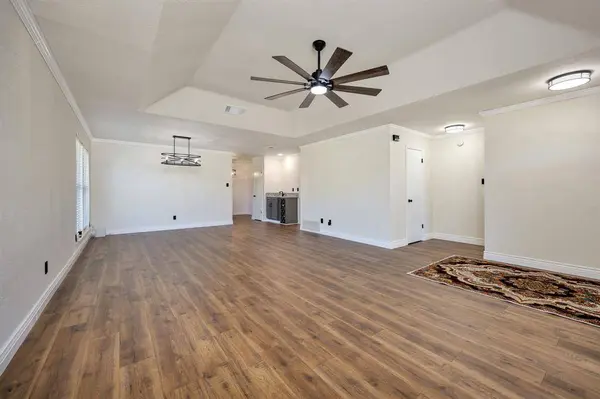 7012 Bentley Avenue, Fort Worth, TX 76137