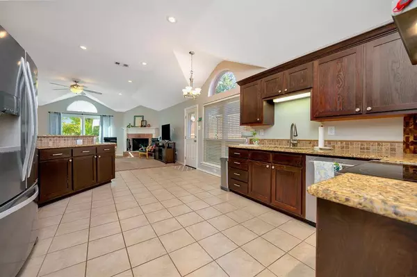 4201 Slick Rock Drive, Fort Worth, TX 76040