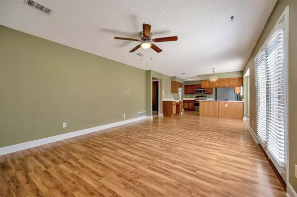 8000 Crazy Horse Lane, Fort Worth, TX 76137