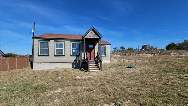 111 W Morning Dove Drive, Azle, TX 76020