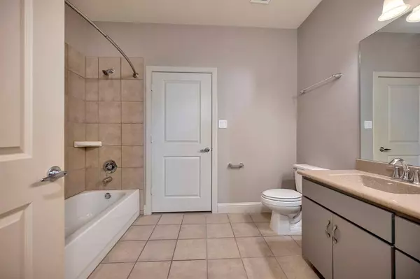 614 E 1st Street, Fort Worth, TX 76102