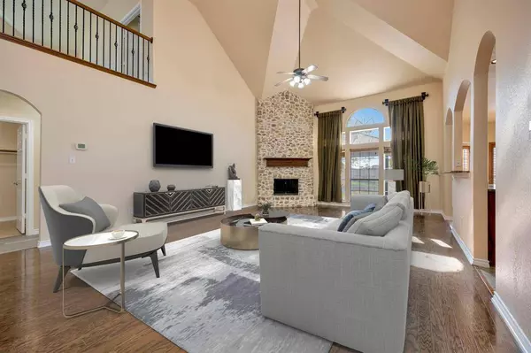 2727 Gillespie Court, Grand Prairie, TX 75052