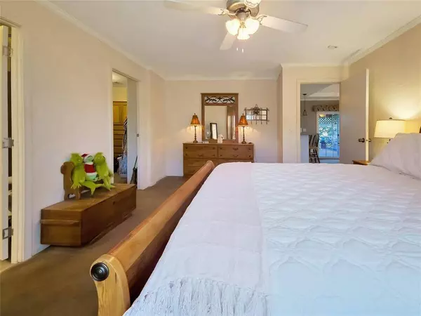 210 N Avenue B, Knox City, TX 79529