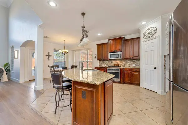 4965 Grinstein Drive, Fort Worth, TX 76244