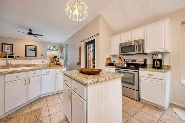 4636 Seneca Drive, Fort Worth, TX 76137