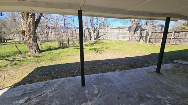 7000 Overhill Road, Fort Worth, TX 76116