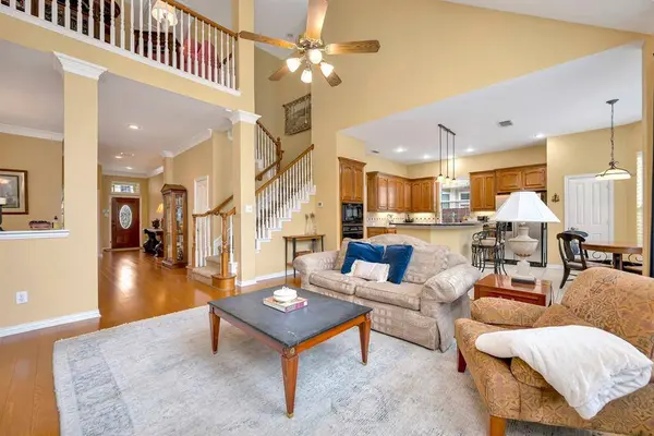 802 Little Cub Way, Euless, TX 76039