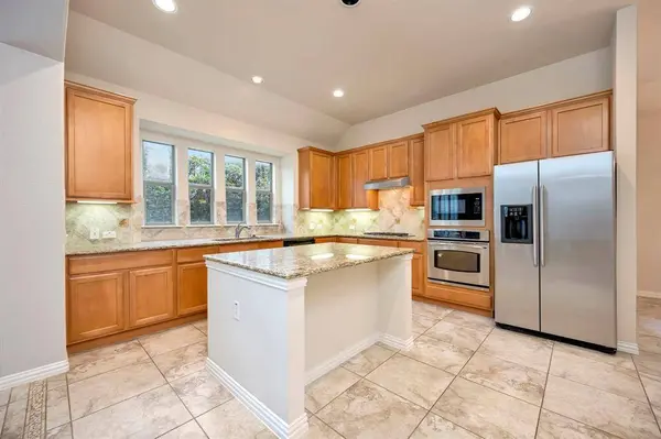 3928 Bamberg Lane, Fort Worth, TX 76244