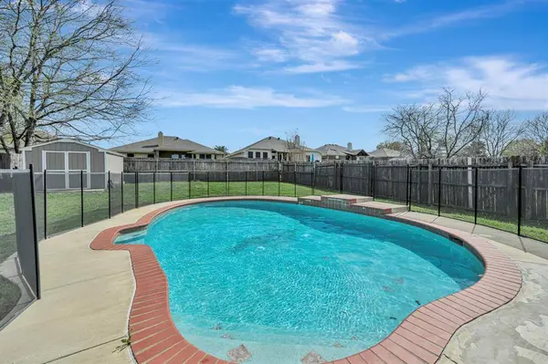 1619 Merritt Drive, Mansfield, TX 76063