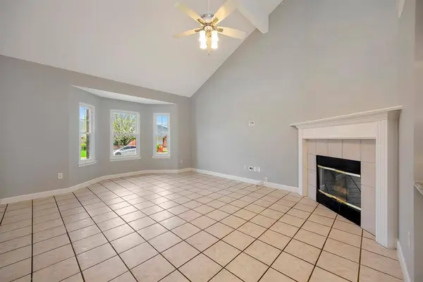 1619 Merritt Drive, Mansfield, TX 76063