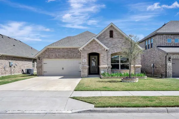604 Antswood Drive, Fort Worth, TX 76108