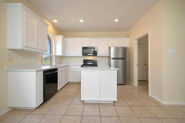 12901 Farmington Drive, Fort Worth, TX 76244