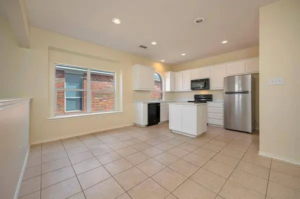 12901 Farmington Drive, Fort Worth, TX 76244