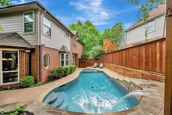 8555 Shadybrooke Court, North Richland Hills, TX 76182