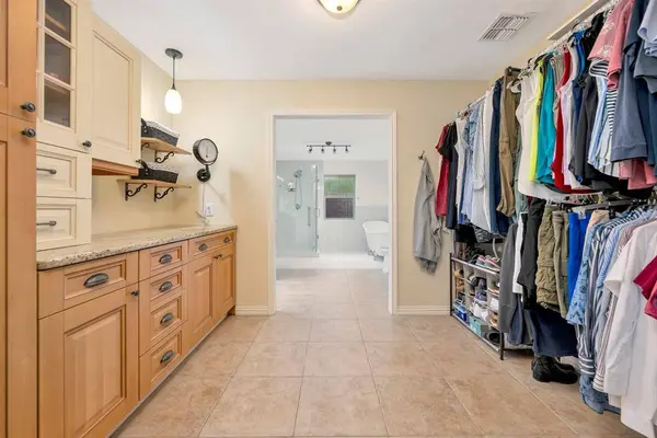 26 Rancho Drive N, Fort Worth, TX 76244