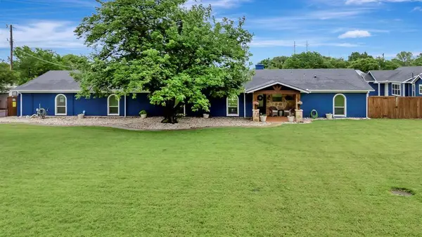 26 Rancho Drive N, Fort Worth, TX 76244