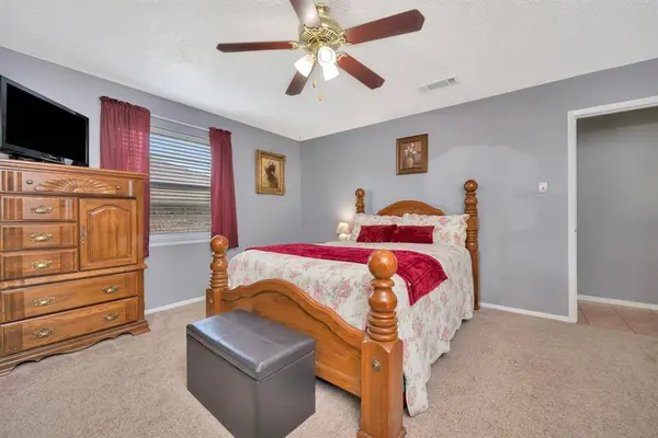 6320 Melinda Drive, Watauga, TX 76148