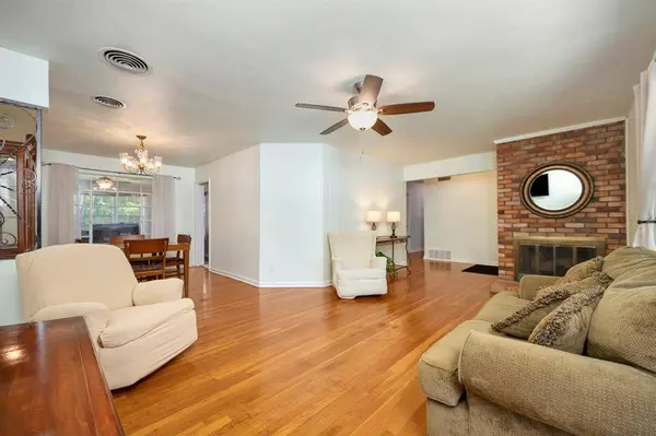 2716 Spruce Park Drive, Richland Hills, TX 76118