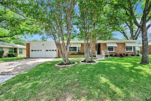 2716 Spruce Park Drive, Richland Hills, TX 76118