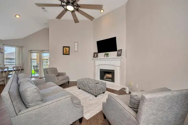 545 Wild Ivy Trail, Fort Worth, TX 76052