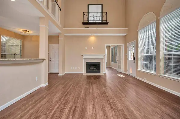 8704 Stonecrest Drive, Irving, TX 75063