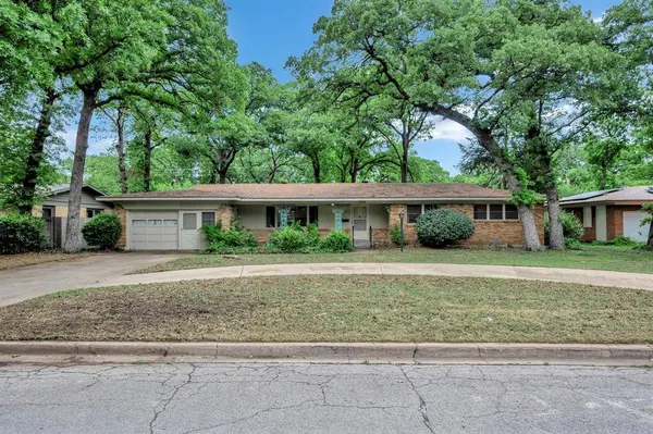 1511 Tulip Drive, Arlington, TX 76013