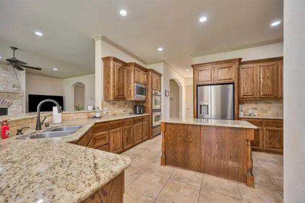 9144 Parson Drive, Lantana, TX 76226