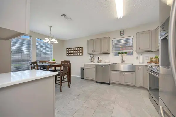 6354 Stonewater Bend Trail, Fort Worth, TX 76179