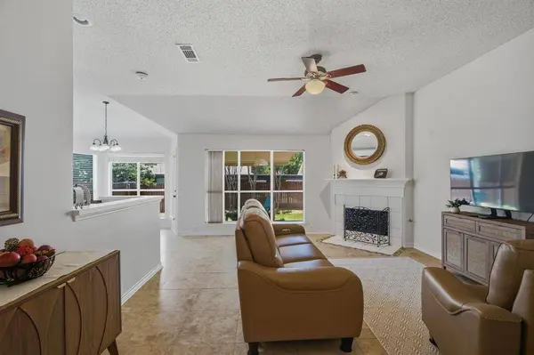 214 Branch Bend, Euless, TX 76039