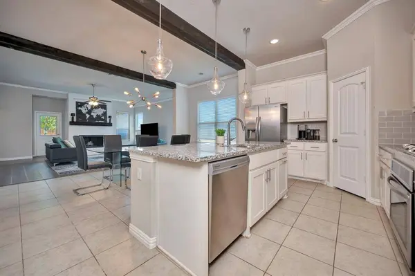 1652 Victoria Drive, Fort Worth, TX 76131