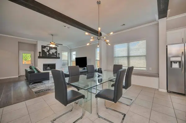 1652 Victoria Drive, Fort Worth, TX 76131