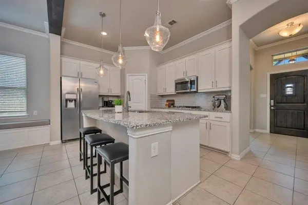 1652 Victoria Drive, Fort Worth, TX 76131