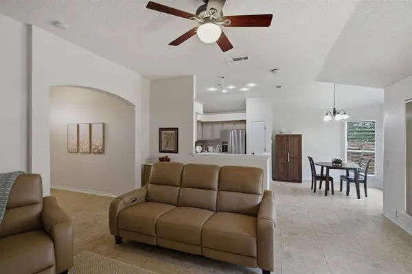 214 Branch Bend, Euless, TX 76039