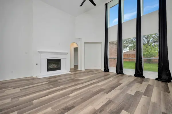 3244 Serpis, Grand Prairie, TX 75054