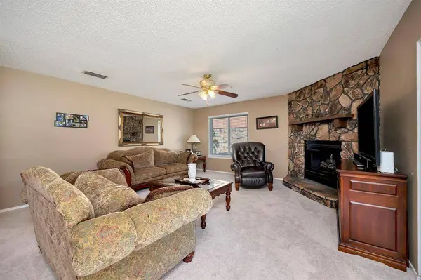 6453 Starnes Road, Watauga, TX 76148