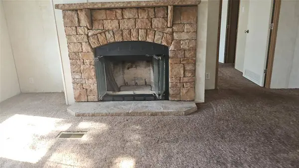 100 Live Oak Street, Sanctuary, TX 76020