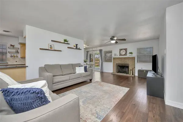 2812 Norwood Lane, Arlington, TX 76013