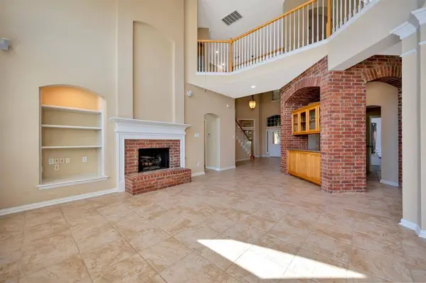 956 Water Oak Drive, Grapevine, TX 76051