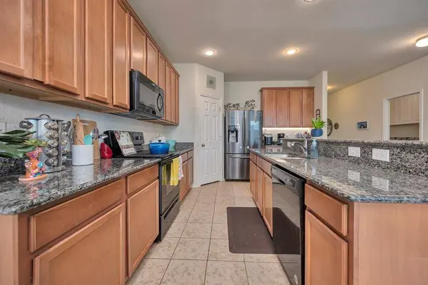 8105 Kurgan Trail, Fort Worth, TX 76131