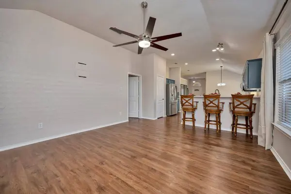 4220 Maryanne Place, Haltom City, TX 76137