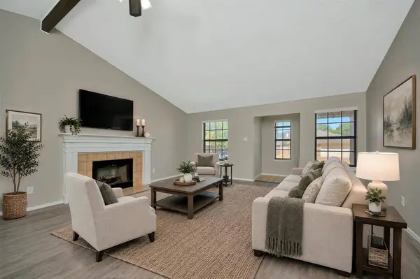 4210 Meadow Park Drive, Arlington, TX 76017