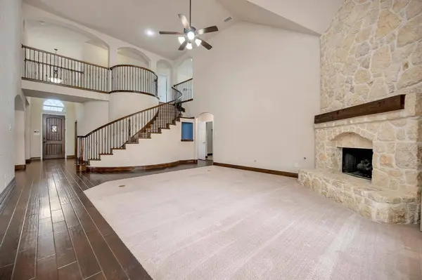 6001 Lacebark Elm Drive, Fort Worth, TX 76123