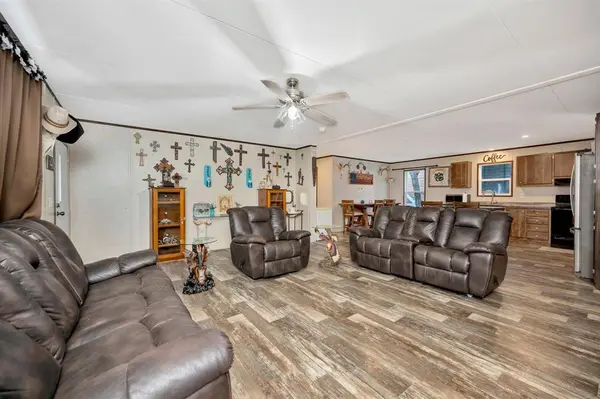 445 Lakeside Drive, Bowie, TX 76230