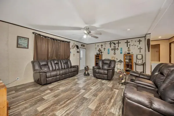 445 Lakeside Drive, Bowie, TX 76230