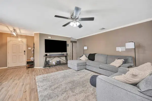 10860 Braemoor Drive, Fort Worth, TX 76052