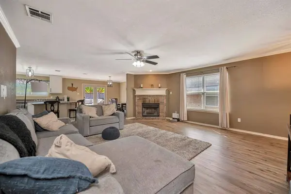 10860 Braemoor Drive, Fort Worth, TX 76052