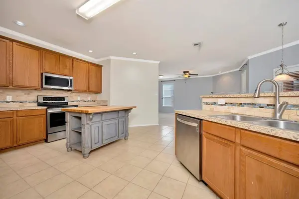5728 Mountain Stream Trail, Fort Worth, TX 76244
