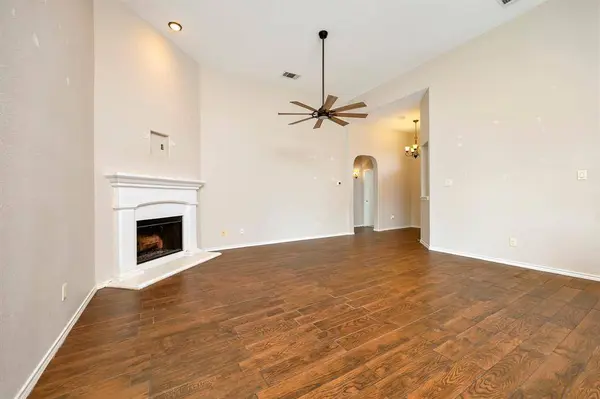 545 Wild Ivy Trail, Fort Worth, TX 76052